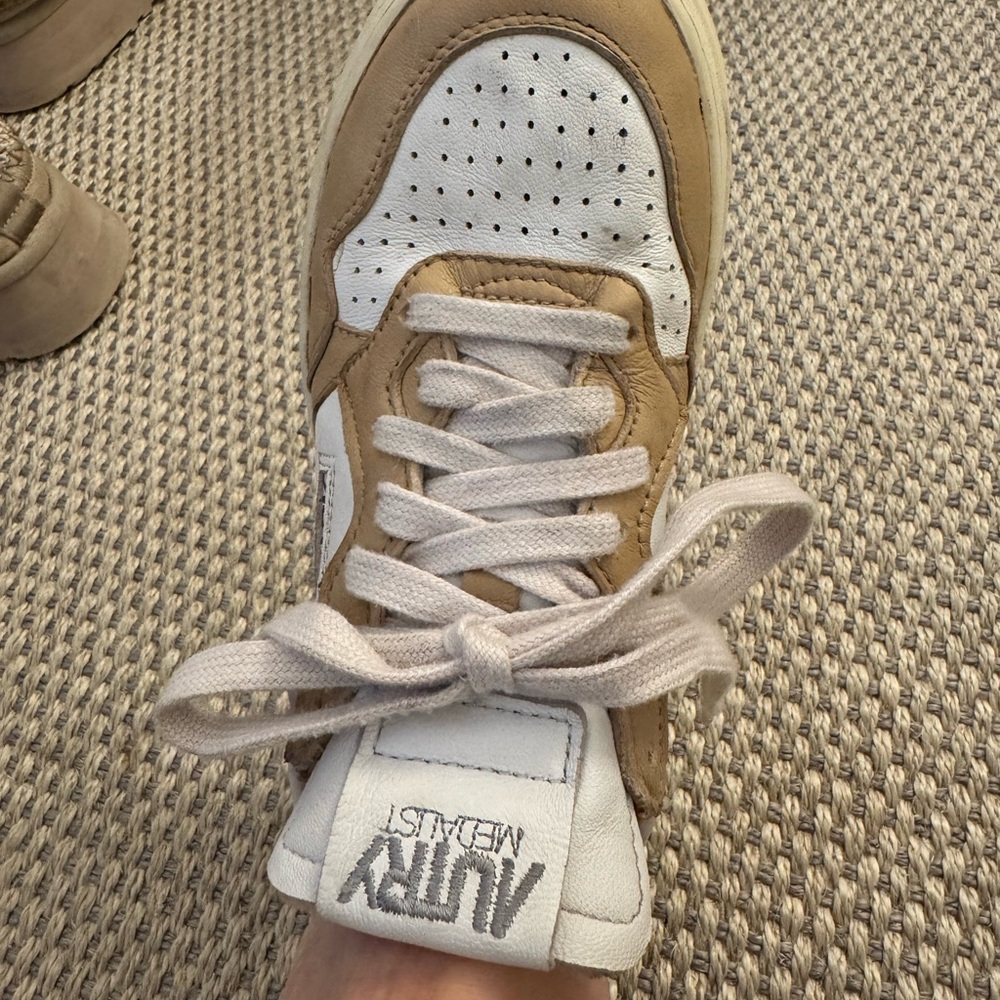 Autry Medalist Low Sneaker View 5